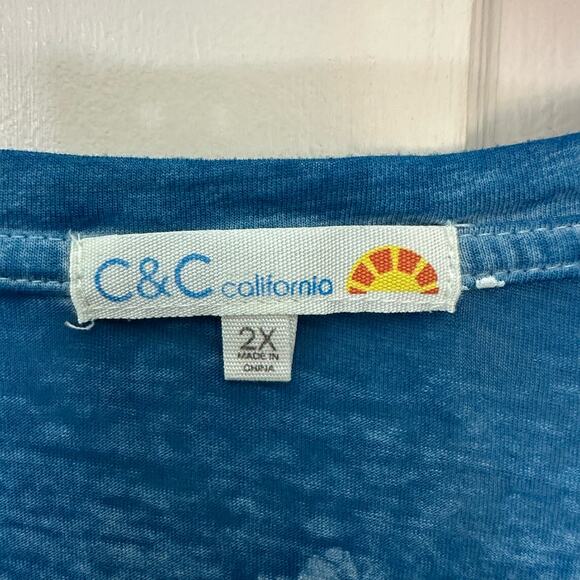C&C California Women's Top Plus Size 2X Blue White Floral Pullover Burnout Tee - Picture 2 of 6